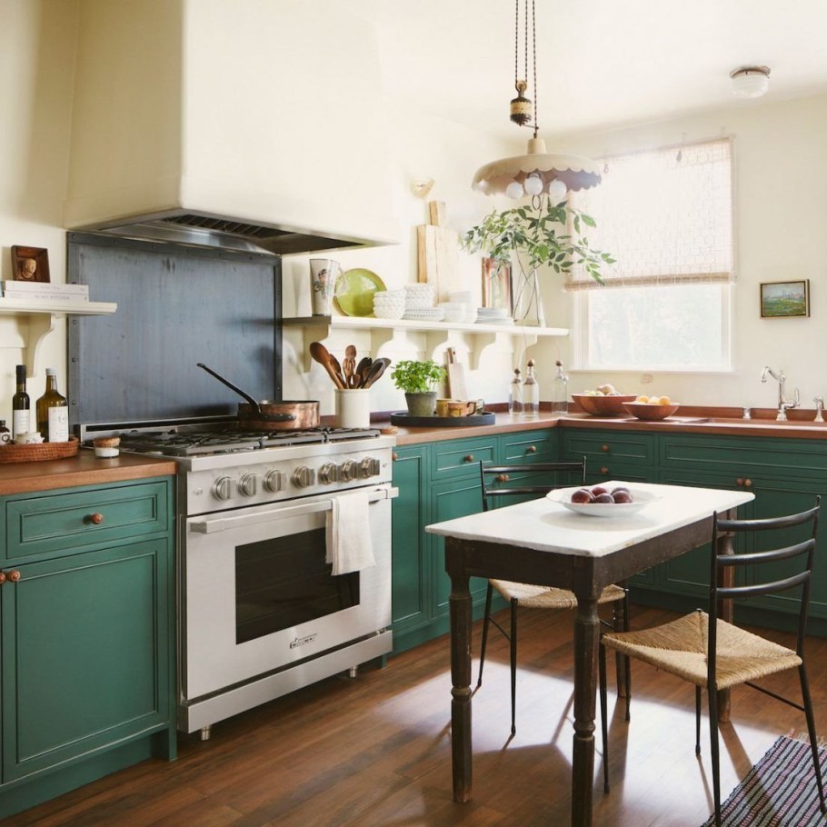 Изумрудная кухня икеа