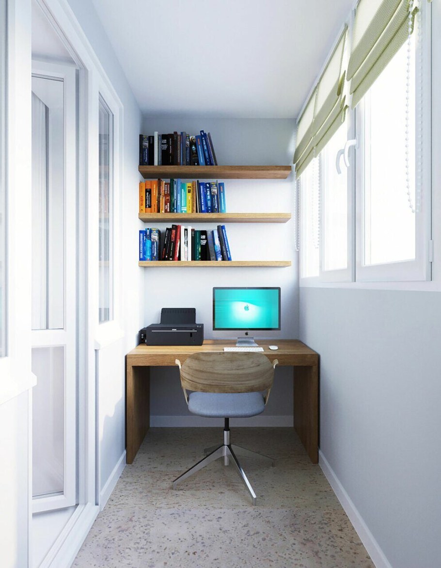 Компьютерный стол на лоджии