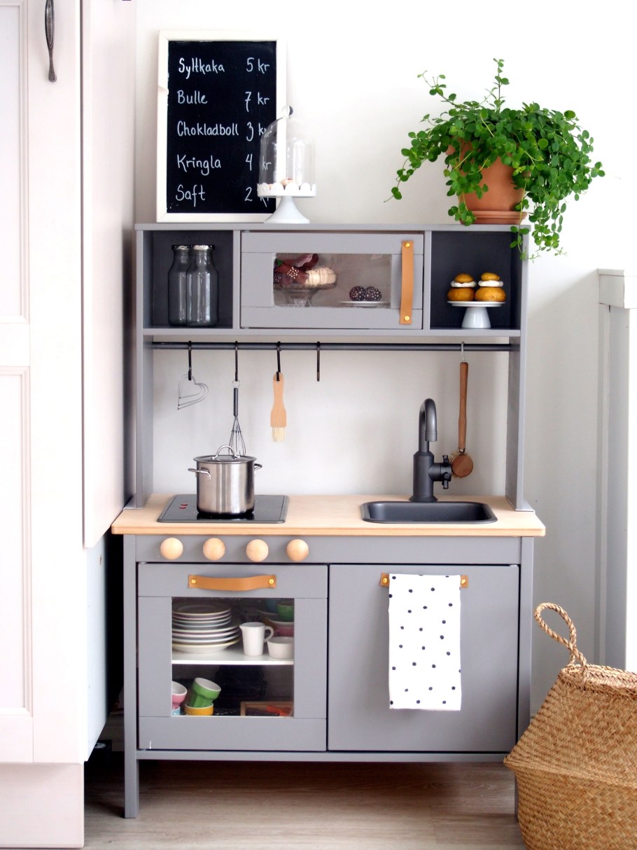 Детская кухня икеа ДУКТИГ В интерьере