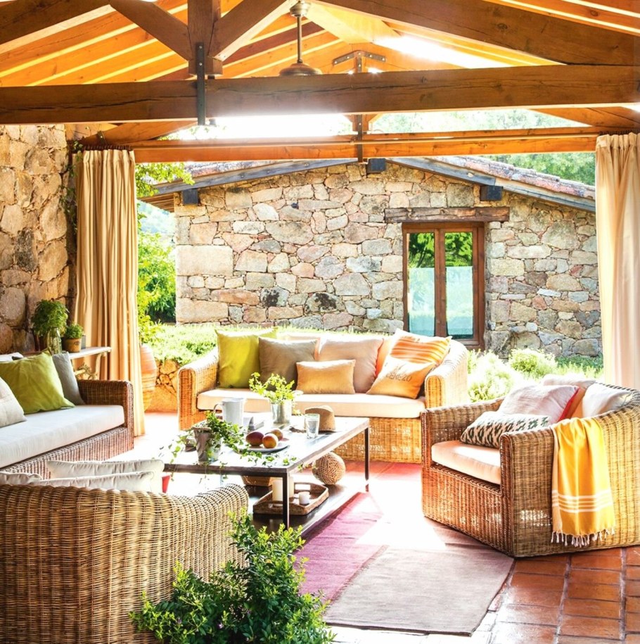 Интерьер беседки