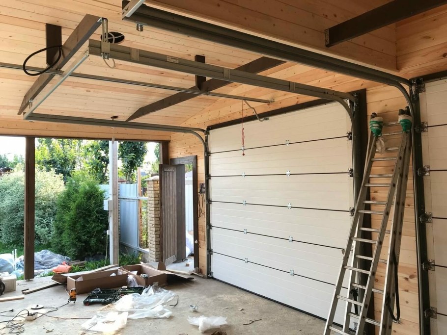 Ворота секционные подъемные Алютех 4-2.3