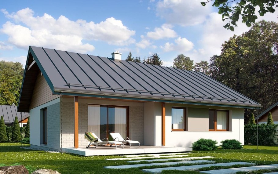 Одноэтажный дом с двускатной крышей