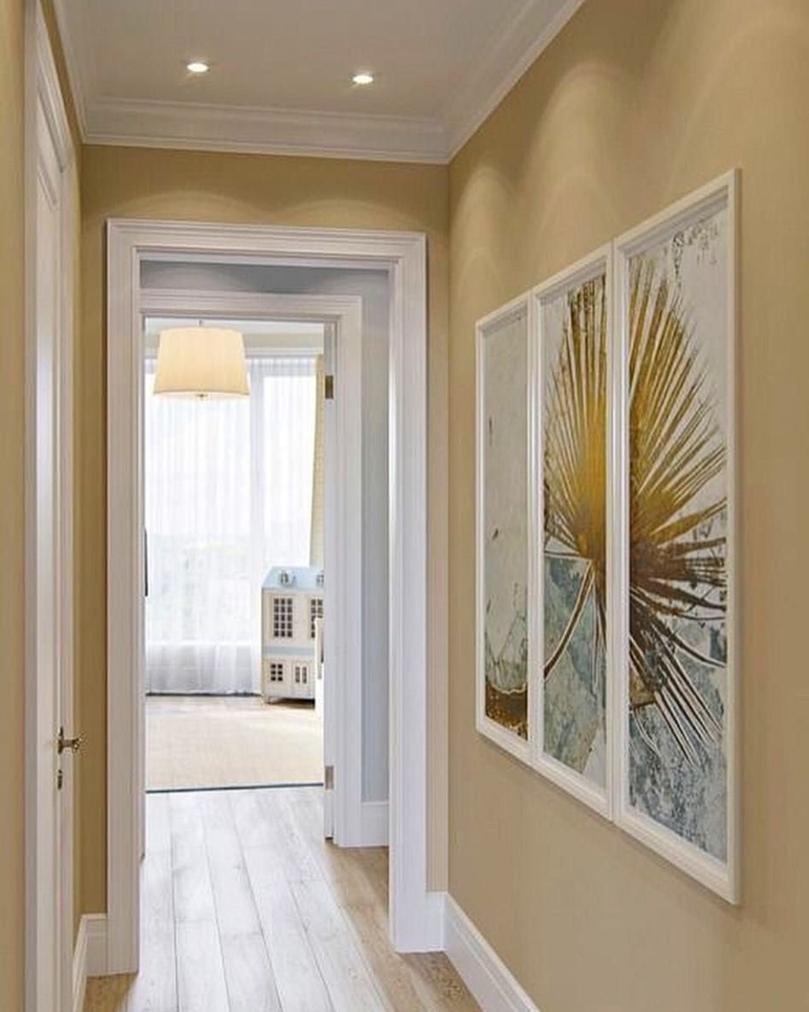 Окрашенные стены в прихожей