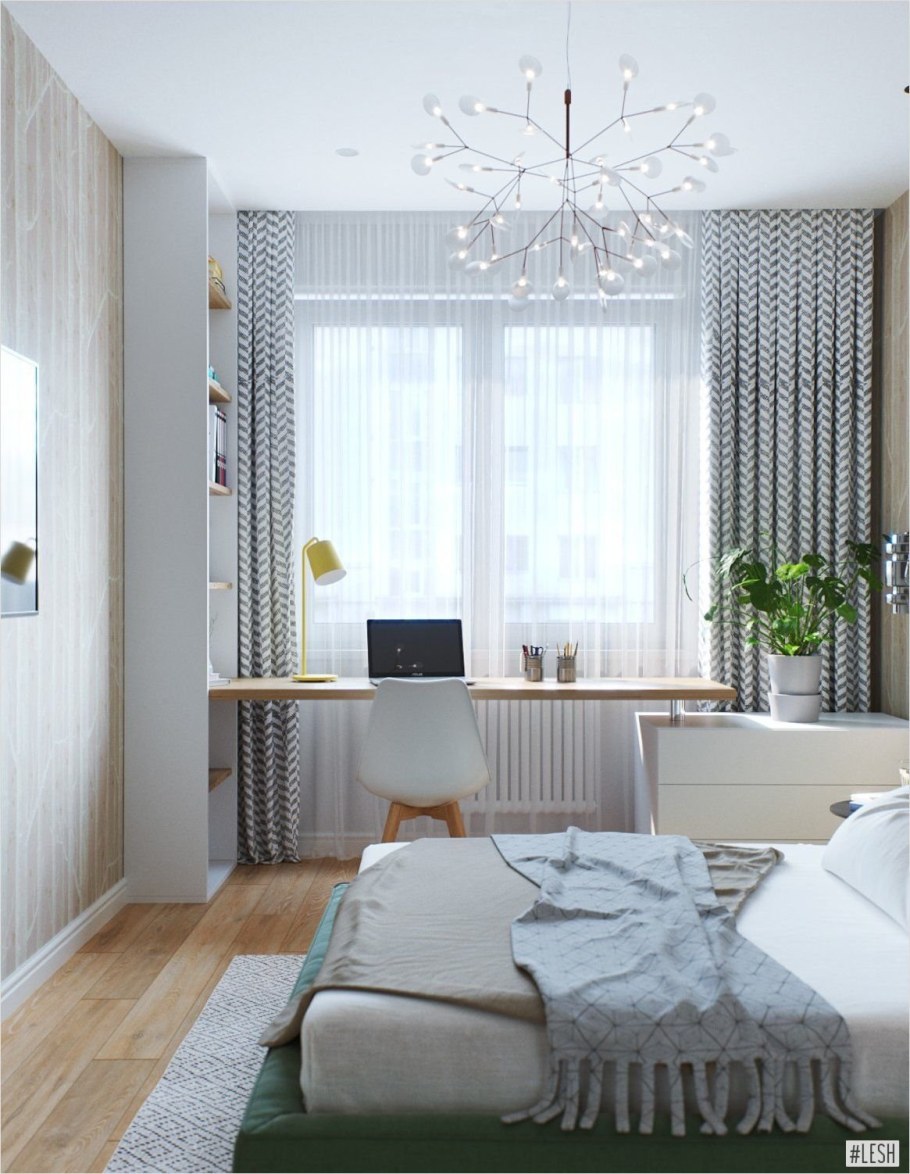 Рабочее место у окна в спальне