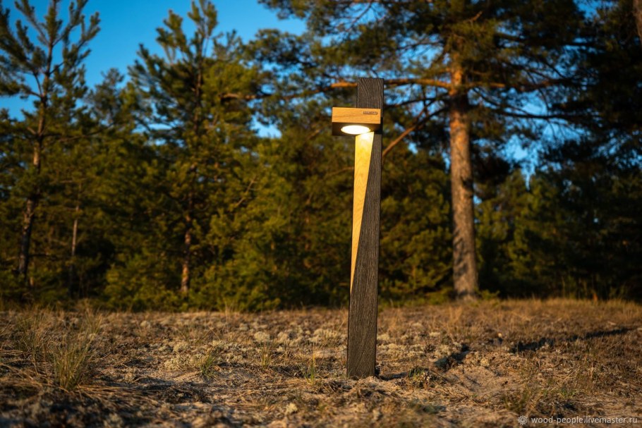 Садовый светильник из дерева