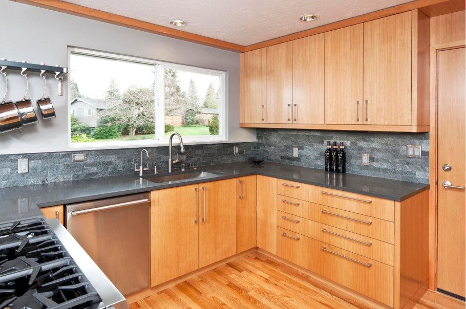 Фартук для кухни под дерево