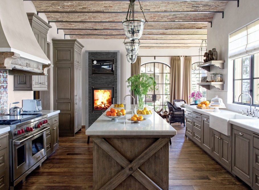 Жизель Бюндхен на кухне