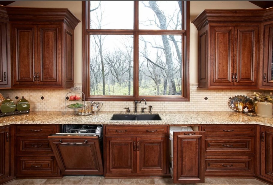 Деревянная угловая кухня