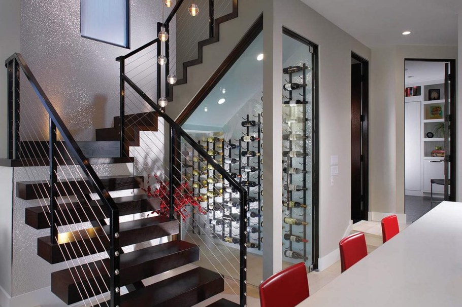 Шкаф под лестницей