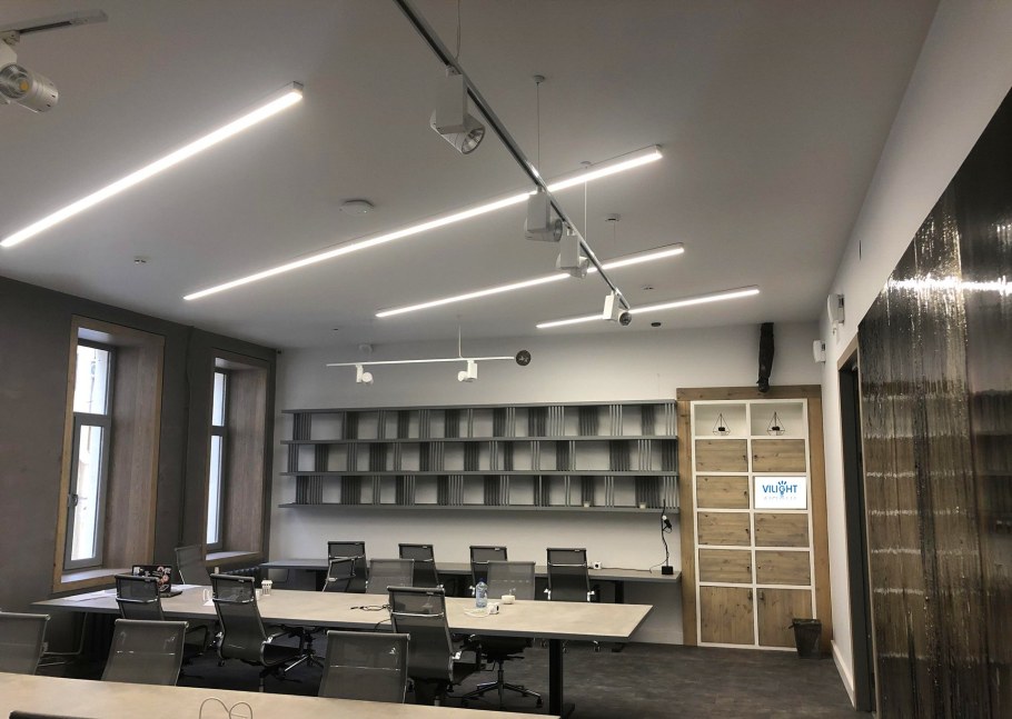 Встраиваемый led линейный светильник в Рокфон