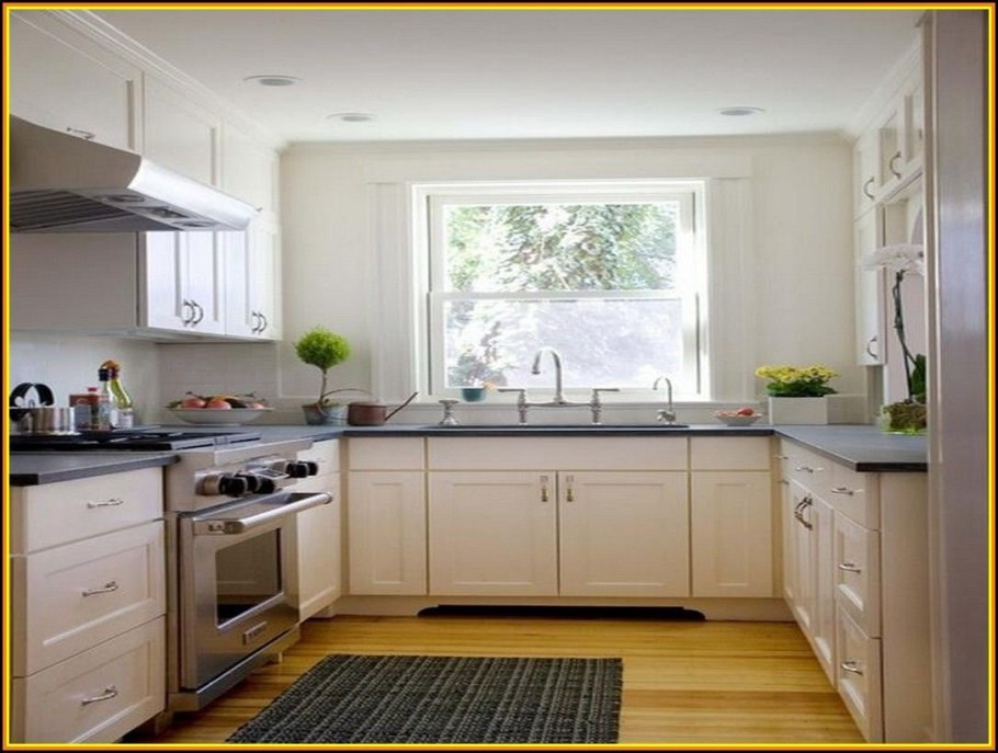 Планировка кухни с окном