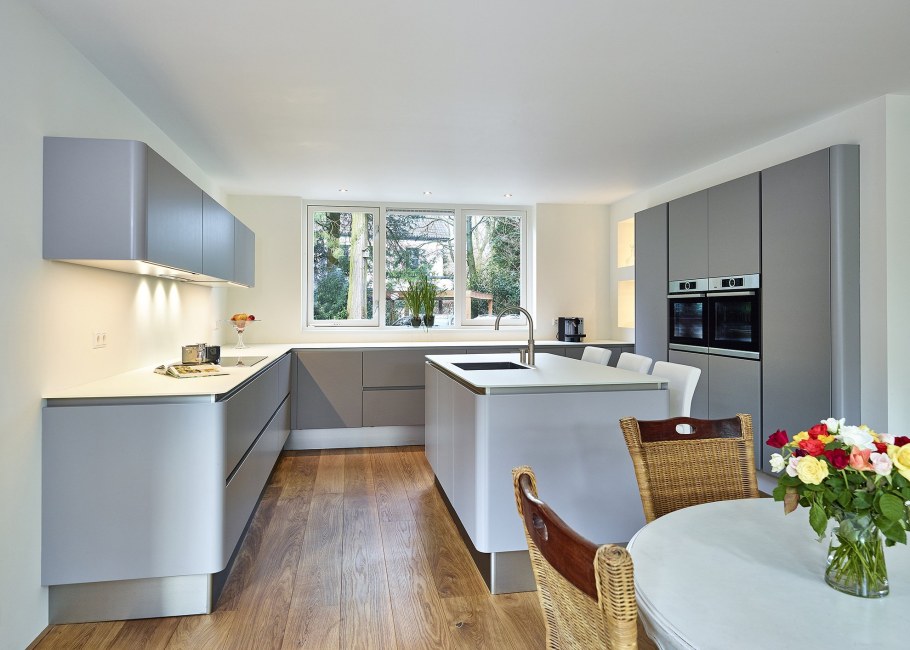 Планировкабрльшой кухни