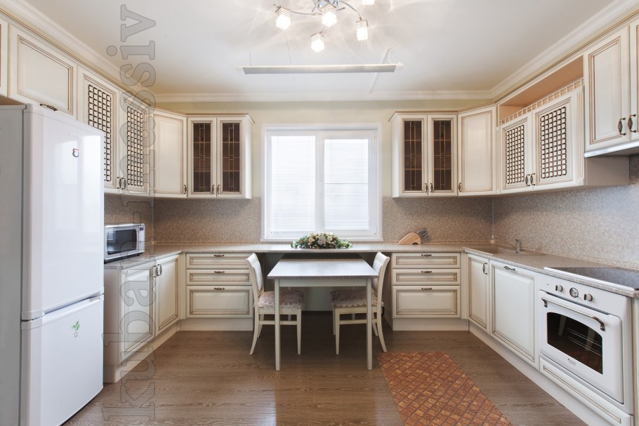 П образная кухня в классическом стиле