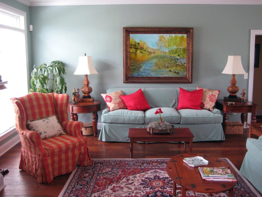 Красный ковер в интерьере