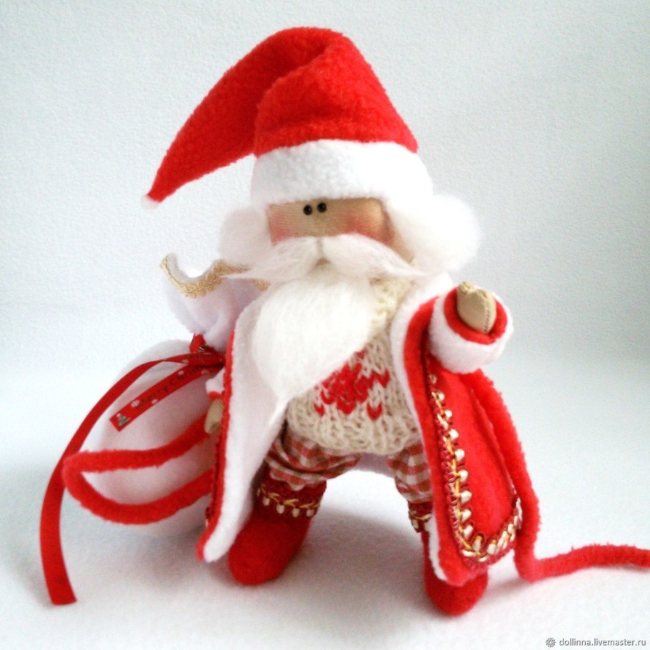 Текстильная кукла дед Мороз