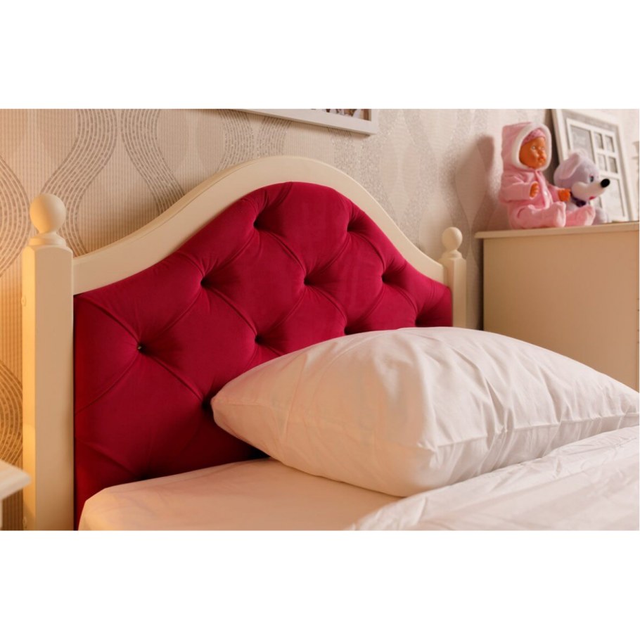 Детская кровать с мягким изголовьем