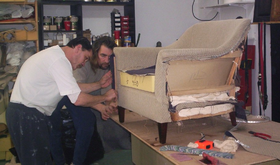 Материалы для ремонта мягкой мебели