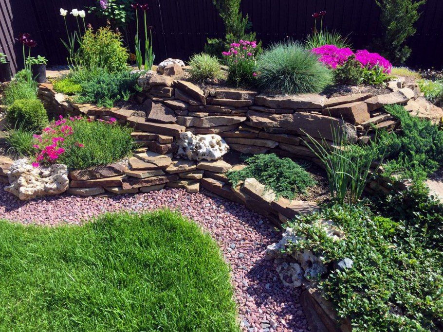 Террасированный альпинарий