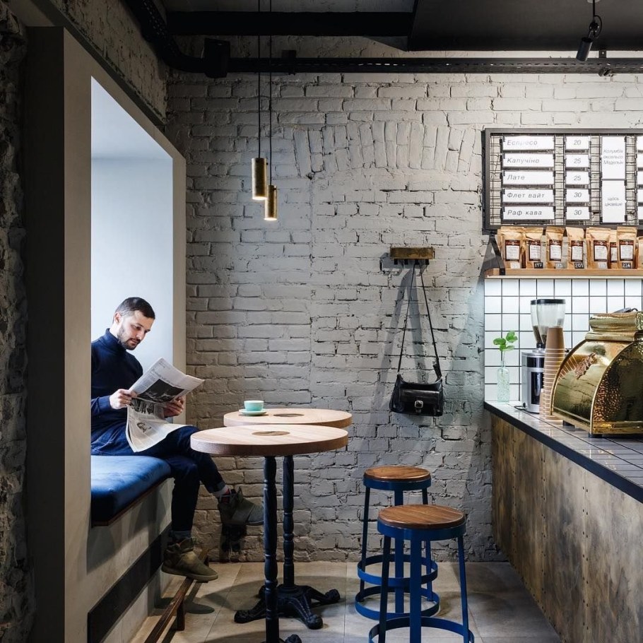 Интерьер в стиле лофт Индастриал бар