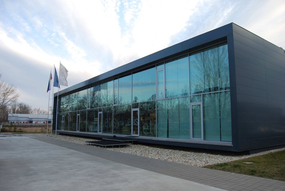 Фасадное остекление Alumil