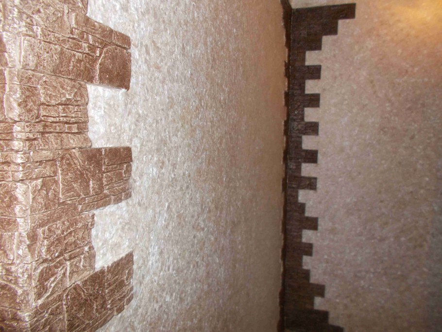 Сочетание жидких обоев с обычными