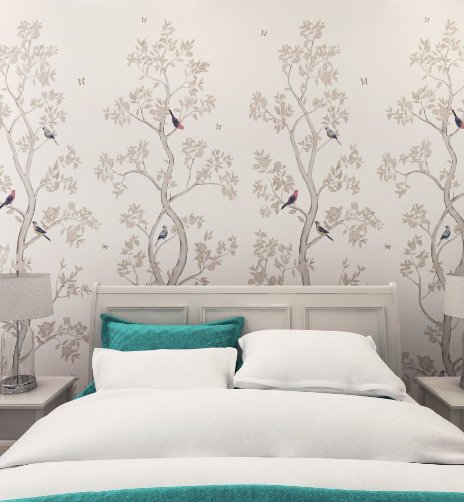 Обои с птицами в интерьере спальни