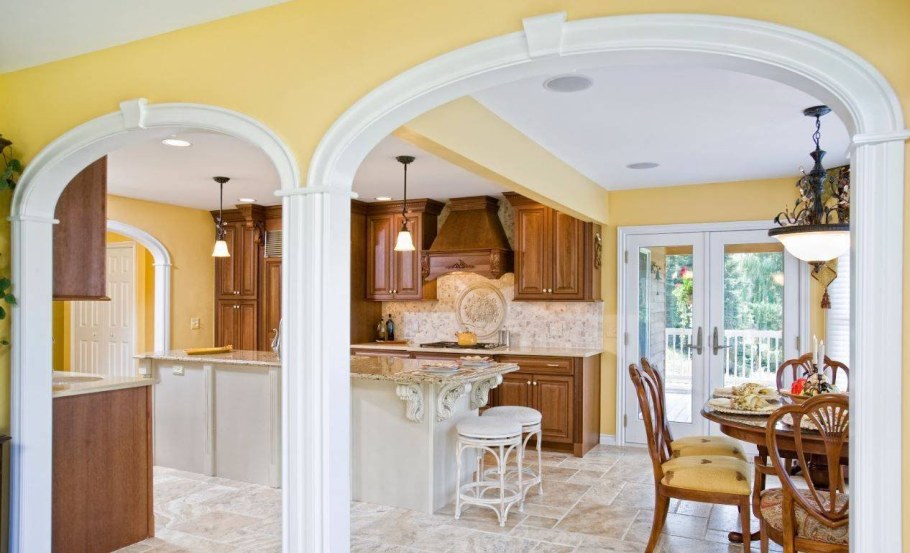 Гостиная с аркой