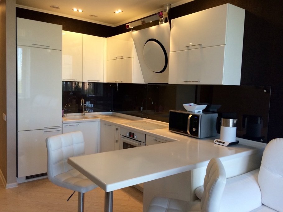 П-образный кухонный гарнитур