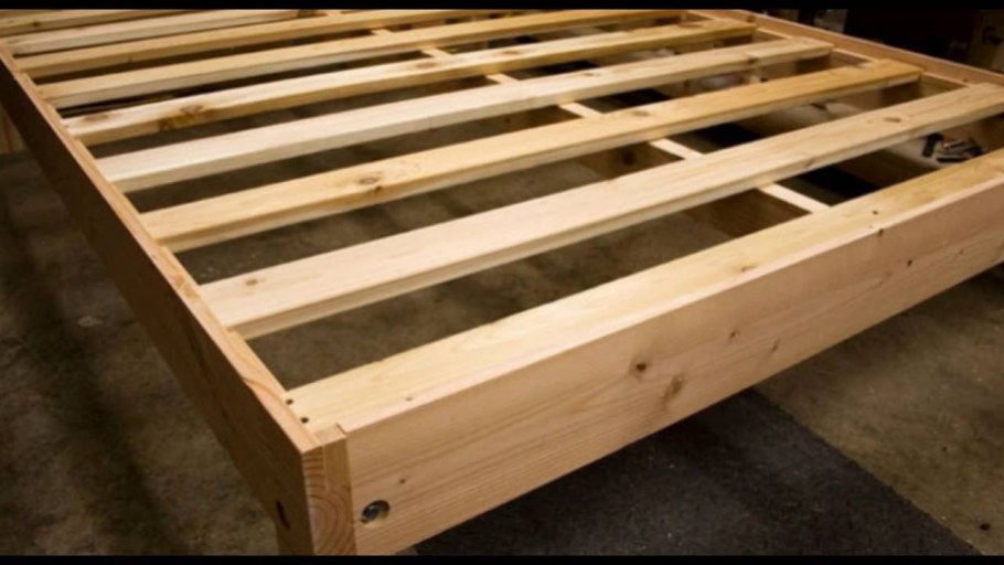 Кровать из брусков