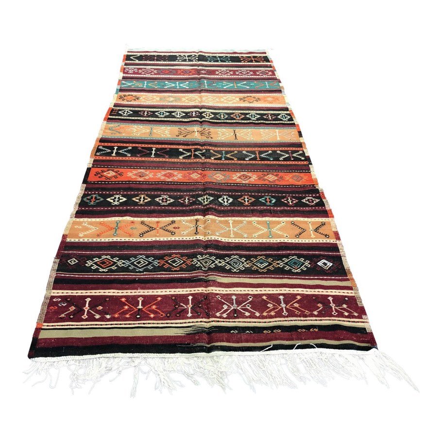 Ковер в этническом стиле