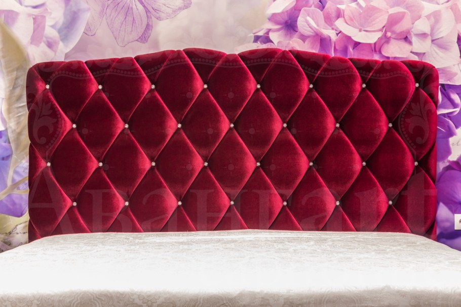 Каретная стяжка кровать с изголовьем
