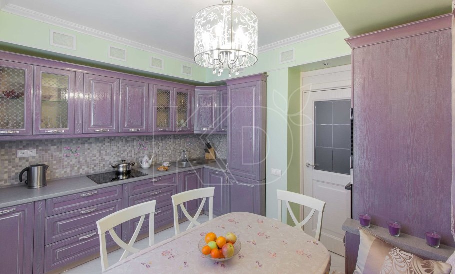 Кухня в лавандовом цвете