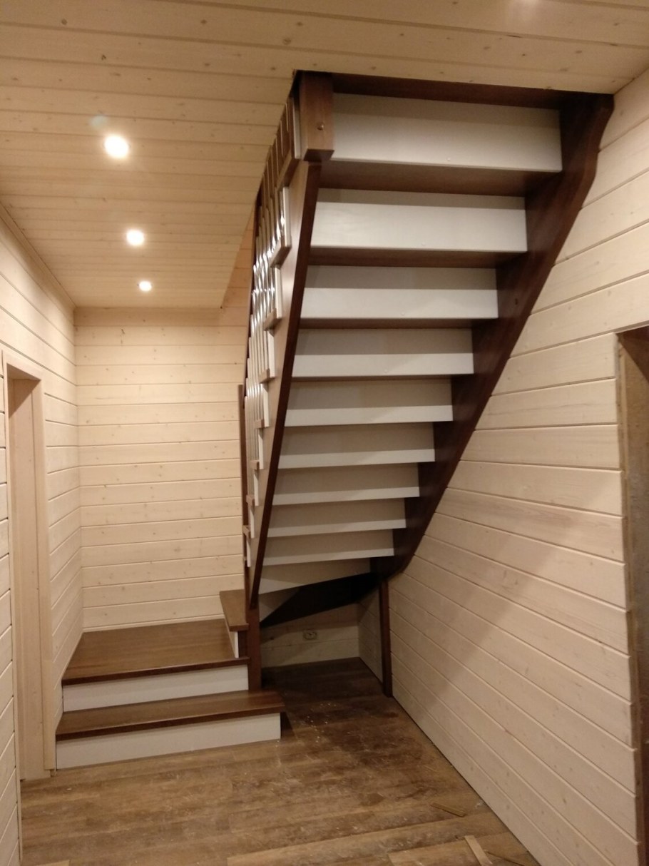 Лестница двухмаршевая 180