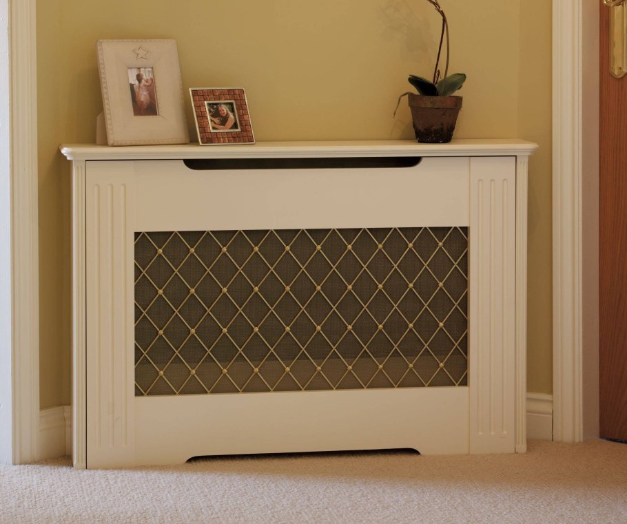 Экран на радиатор отопления