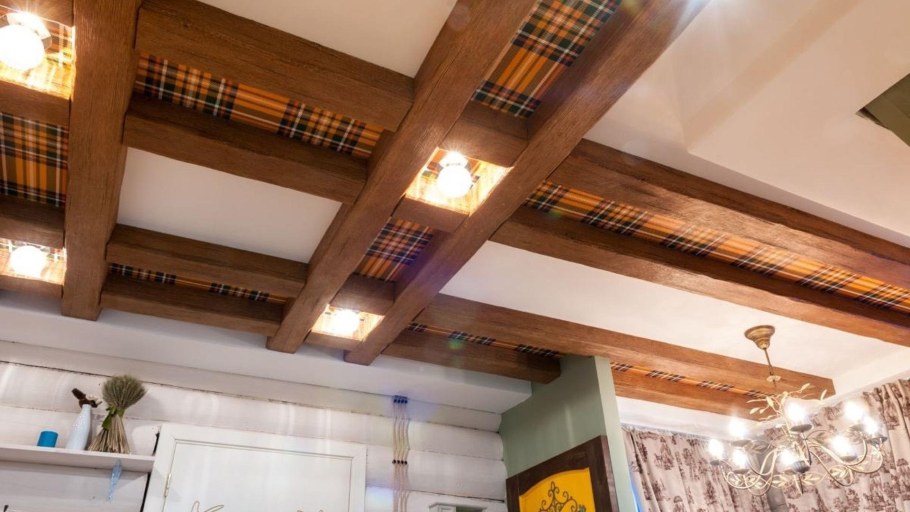 Декоративные балки в интерьере