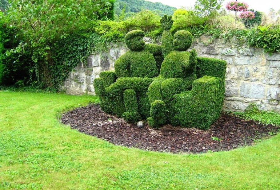 Топиарная стрижка Тиса