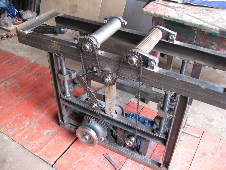 Механизм протяжки рейсмуса