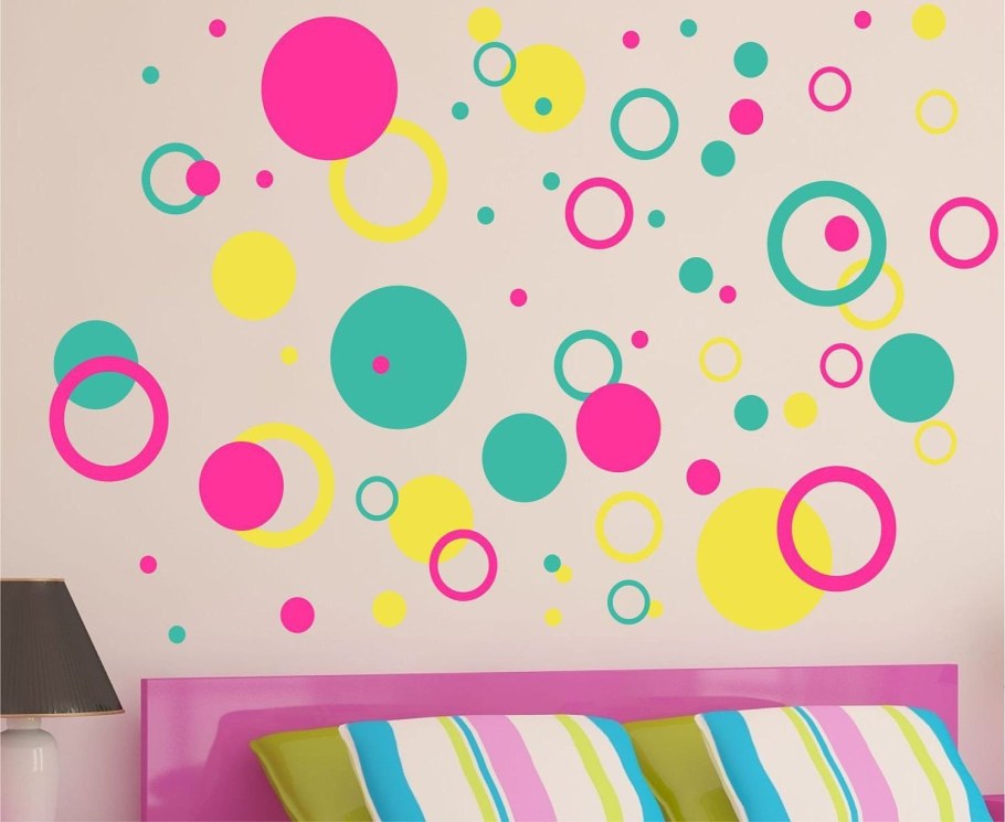 Круги на стенах в детском саду