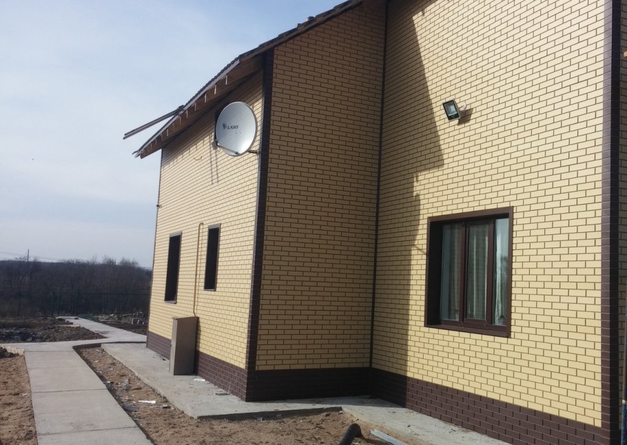 Фасадная панель Nordside гладкий кирпич "красный"