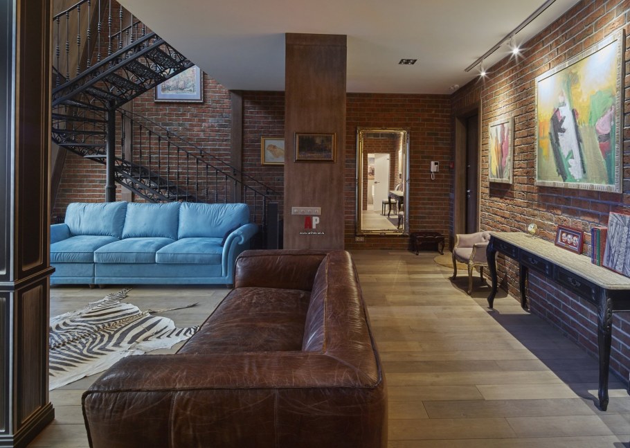 Гостиная в стиле лофт в загородном доме