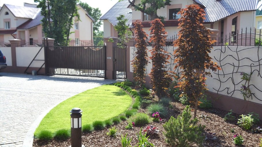 Въездная зона на участке