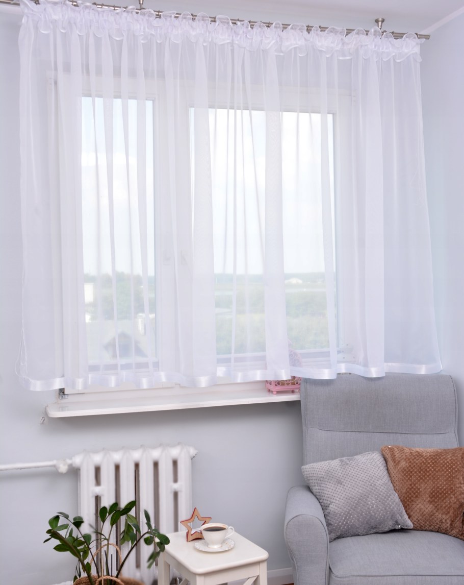 Короткая тюль на окно