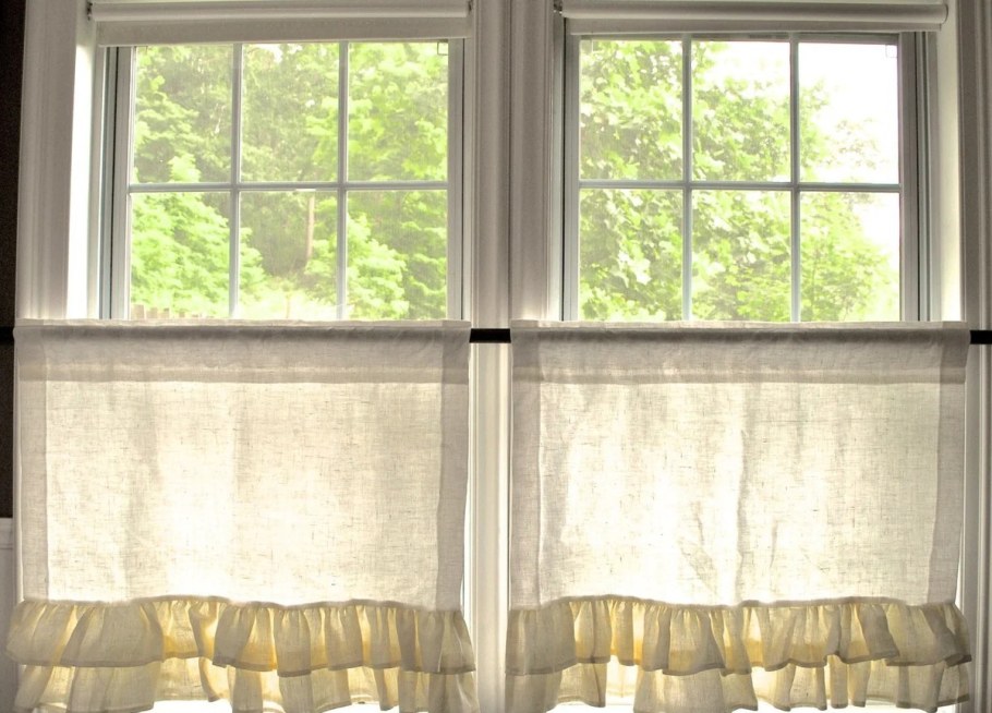 Занавески на половину окна