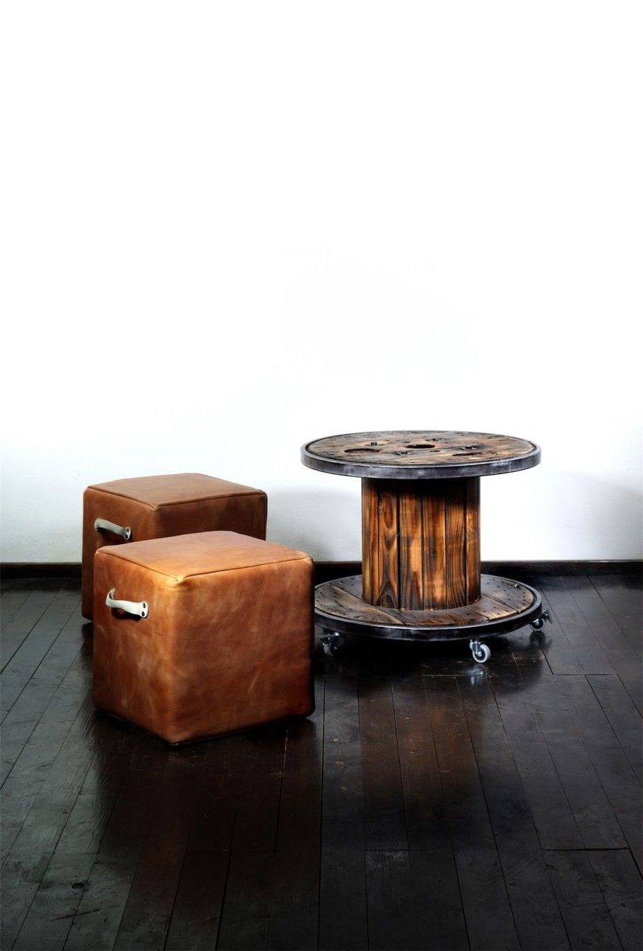 Мебель из катушек от кабеля