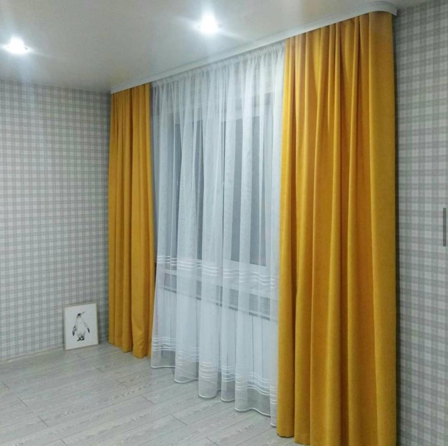 Желтые шторы