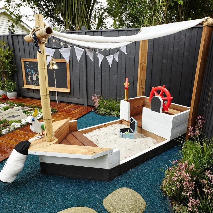 Детский уголок на дачном участке