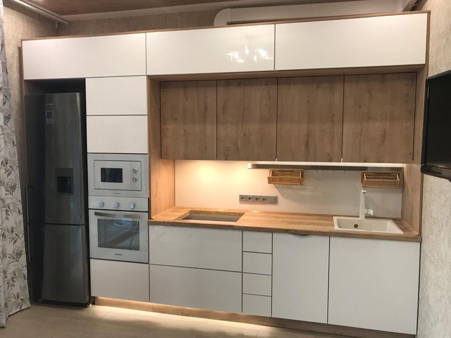 Кухни прямые с антресолью