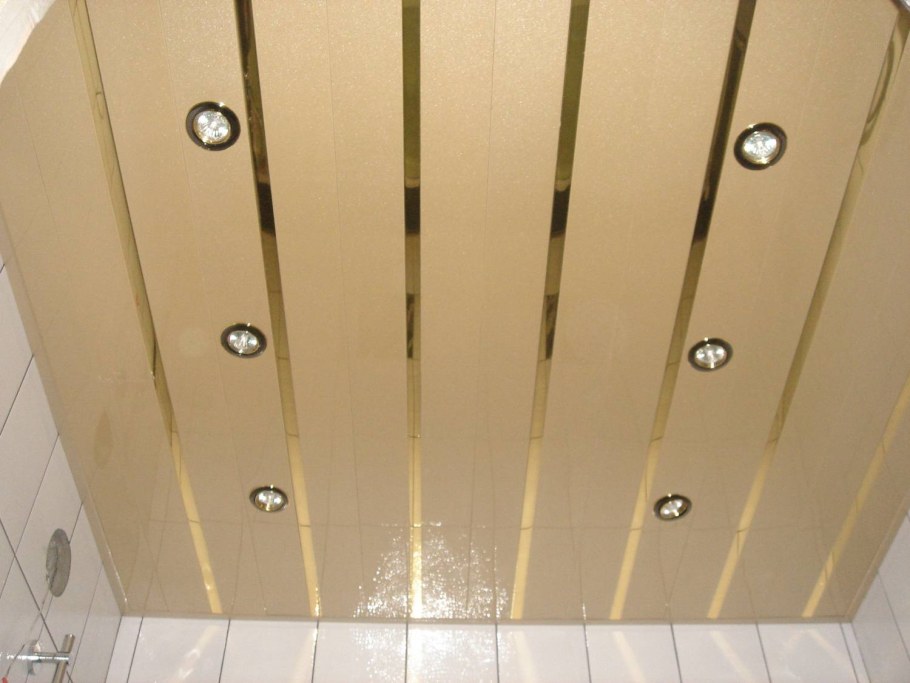 Подвесной реечный потолок Албес