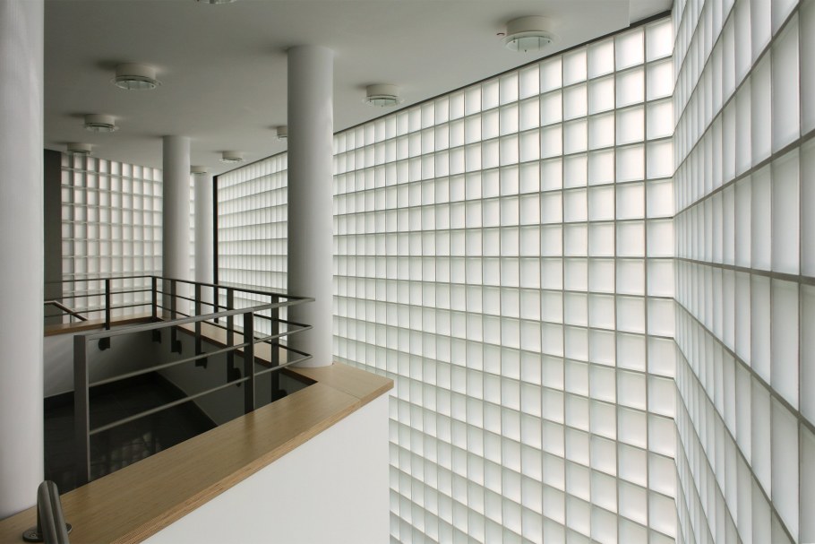 Стеклоблоки в интерьере