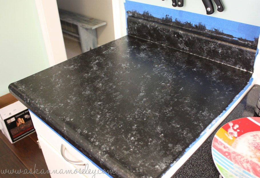 Окрашивание столешницы на кухне